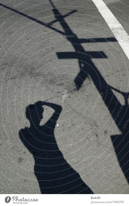 Schattendasein. Fotografieren Städtereise Mensch maskulin Erwachsene 1 30-45 Jahre Sonnenlicht Schönes Wetter New York City Stadtzentrum Straße Ampel