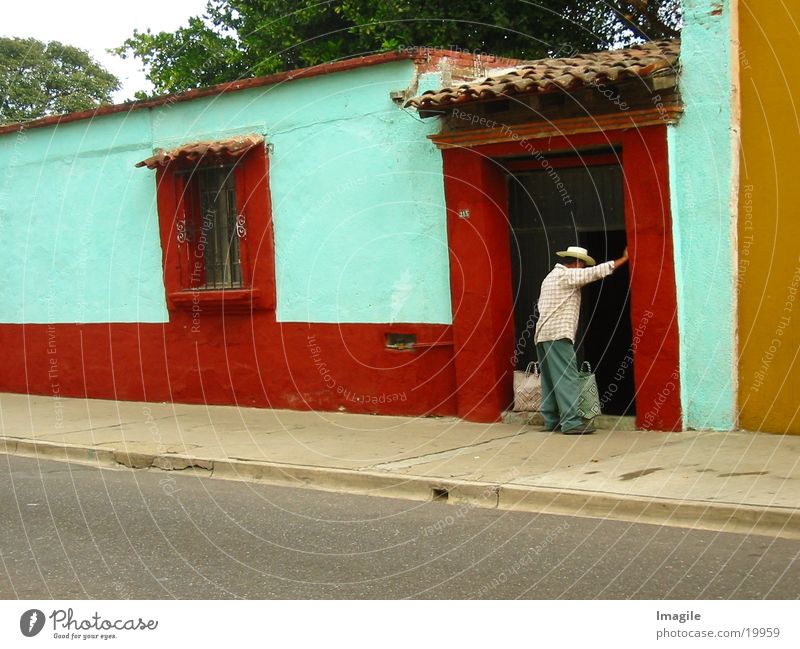 Con tiempo Nachbar Haus mehrfarbig Mann Mexiko Hut Tür
