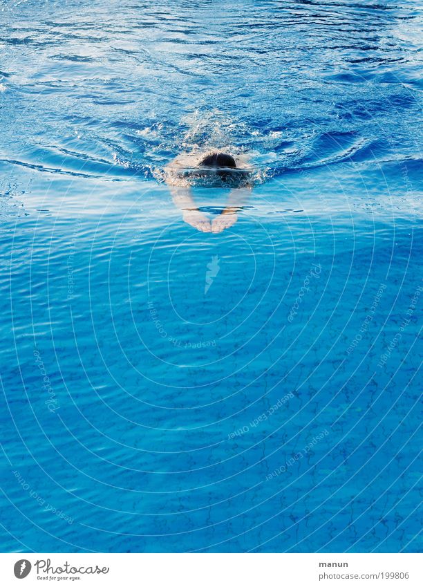 Gleitzeit Gesundheit Leben Wohlgefühl Ferien & Urlaub & Reisen Sommer Sommerurlaub Fitness Sport-Training Wassersport Sportler Schwimmbad Mensch Mann Erwachsene