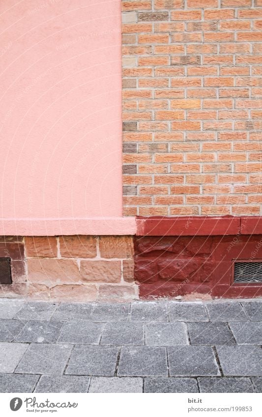 irgendwo in Oggersche...[LUsertreffen 04|10] Haus Bauwerk Gebäude Architektur Mauer Wand Fassade Stein Beton Backstein Linie Streifen eckig grau rosa rot