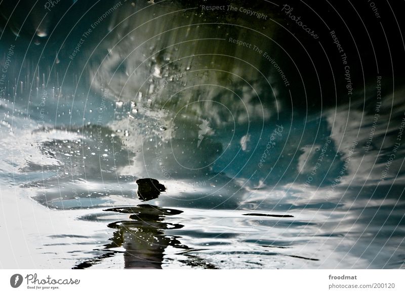 spiegelblank Mensch feminin Frau Erwachsene Schwimmen & Baden stehen träumen außergewöhnlich kalt nackt Erholung skurril Surrealismus Wasser Himmel Farbfoto