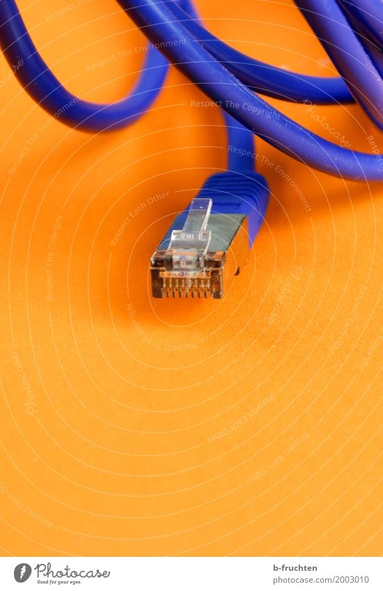 Offline Arbeitsplatz Büro Computer Kabel Fortschritt Zukunft Informationstechnologie Internet Erholung blau orange Netzwerk Computernetzwerk Stecker Ethernet
