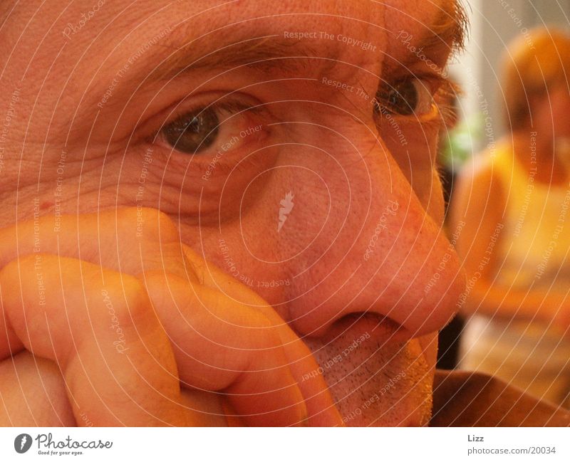 Gesichtsnahaufnahme Porträt Gesichtsausschnitt Mensch Falthände