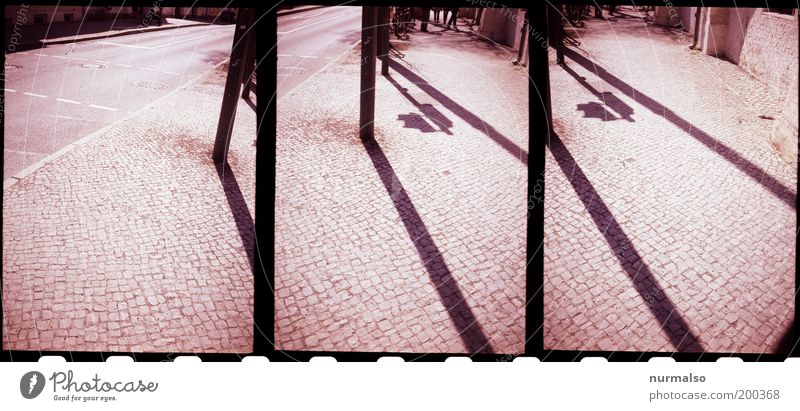 3mal1 Morgen in der Stadt Kunst Umwelt Sommer Menschenleer Platz Verkehr Ampel einfach trashig unten Gedeckte Farben Licht Schatten Kontrast Silhouette
