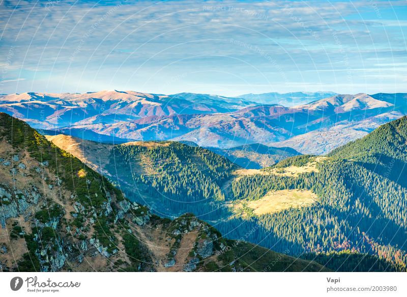 Schöne grüne Berge und Hügel Ferien & Urlaub & Reisen Tourismus Ferne Sommer Berge u. Gebirge Natur Landschaft Himmel Wolken Horizont Sonnenaufgang