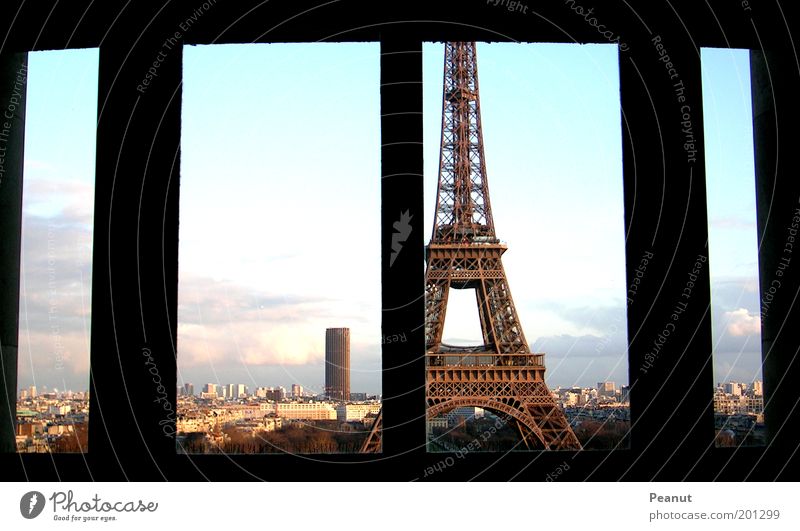 Blickwinkel Ferien & Urlaub & Reisen Tourismus Sightseeing Städtereise Paris Frankreich Hauptstadt Stadtzentrum Bauwerk Architektur Tour d'Eiffel Fenster
