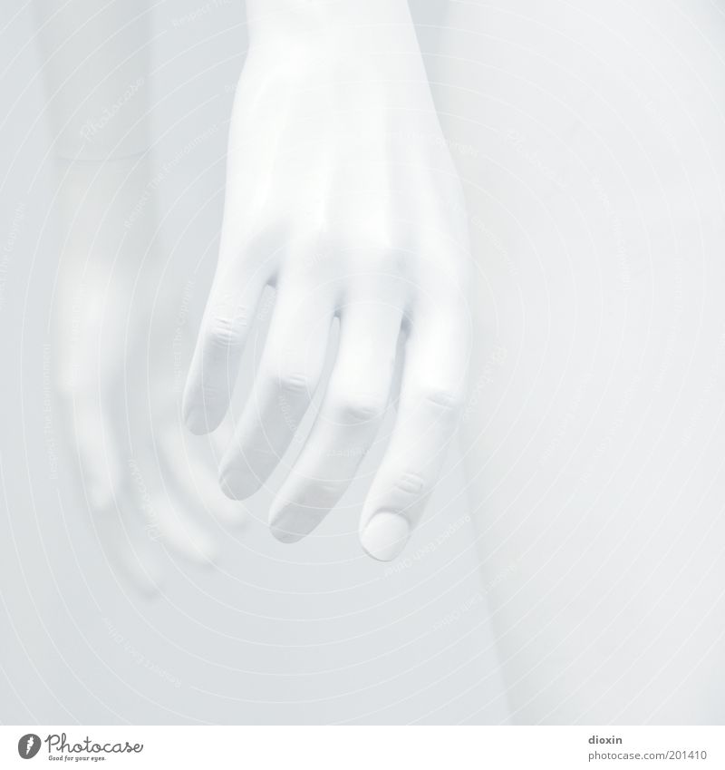 In Unschuld gewaschen Hand Finger Fingernagel Sauberkeit weiß Reinheit unschuldig steril rein klinisch Schaufensterpuppe Körperteile falsch Nachbildung Statue