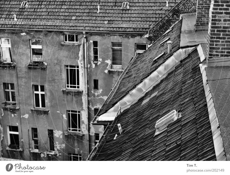Prenzlauer Berg Berlin Europa Stadt Hauptstadt Altstadt Haus Bauwerk Gebäude Architektur Fassade Fenster Dach Dachrinne Schornstein Denkmal Gefühle Traurigkeit