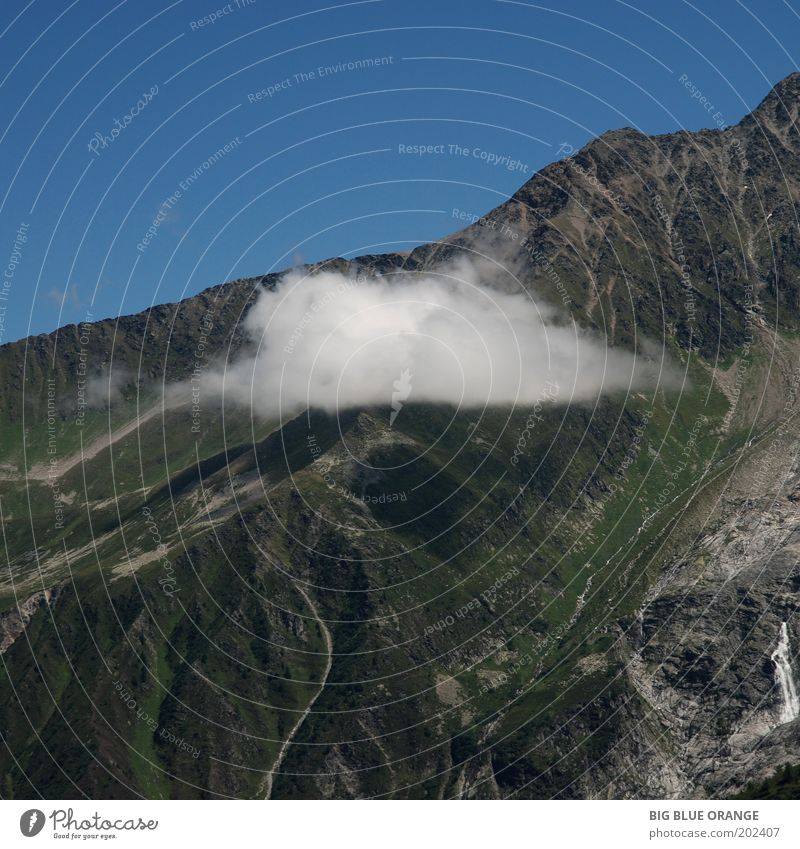 Mini-Wolke Umwelt Natur Landschaft Wolken Sommer Wetter Schönes Wetter Wildpflanze Felsen Alpen Berge u. Gebirge elegant Fröhlichkeit klein Neugier schön blau