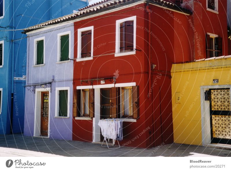 Bunte Front Venedig Haus Häuserzeile mehrfarbig Italien Dorf Architektur