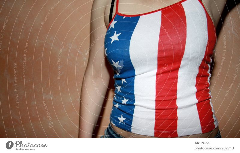 proud mary feminin Frau Erwachsene Brust Arme Bauch dünn Erotik blau weiß Stars and Stripes USA Nationalflagge Nationalelf Streifen Top Amerikaner Patriotismus