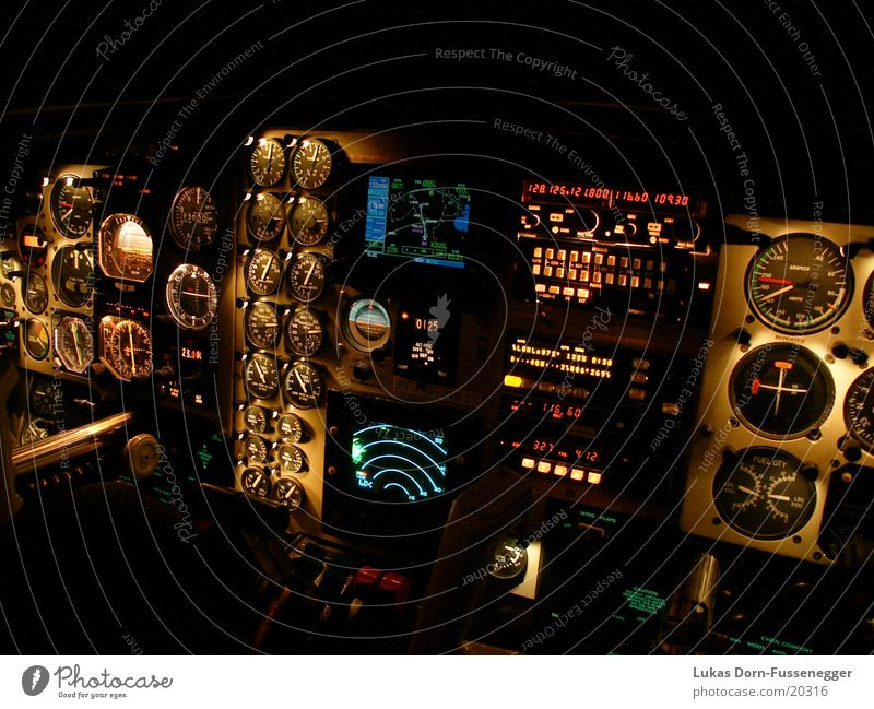Cockpit Flugzeug Langzeitbelichtung Luftverkehr Musikinstrument Technik & Technologie Niveau