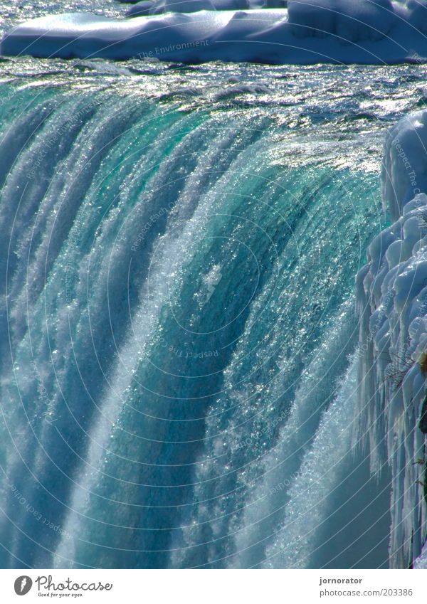FRESH - Abkühlung Natur Wasser Klimawandel Eis Frost Fluss Wasserfall authentisch Flüssigkeit frisch nass blau Kraft Farbfoto Außenaufnahme Menschenleer Tag