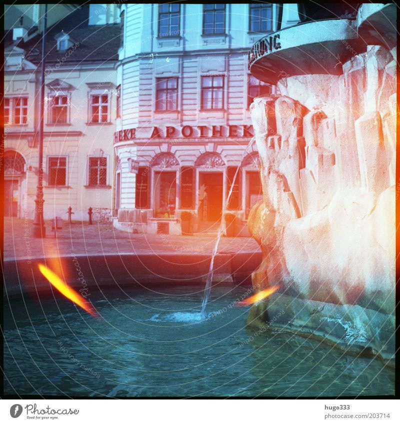 Lichtgeister Städtereise Kunst Wasser Wien freyung Österreich Stadt Hauptstadt Altstadt Haus Marktplatz Bauwerk Springbrunnen Sehenswürdigkeit blau rot