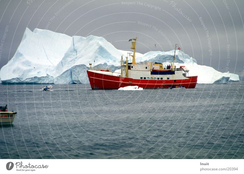 Eisberg 05 Grönland kalt Arktis Meer Polarmeer Schifffahrt