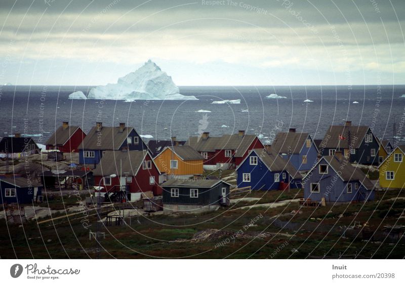 Nur ein Zehntel Grönland Holzhaus Eisberg Arktis Ferne
