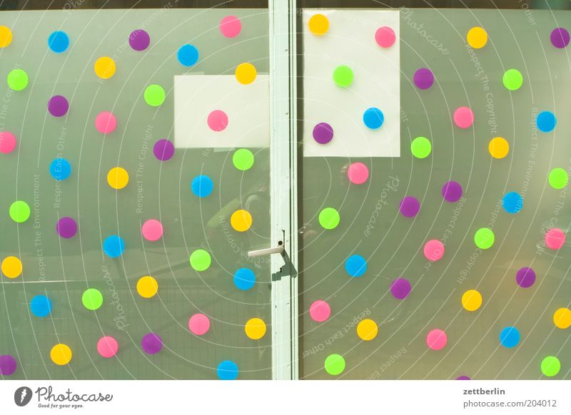 Montessori Tür Eingang Glas durchscheinend Glastür Griff mehrfarbig Farbe Punkt Scheibe Dekoration & Verzierung transluzent Glasscheibe Transluzenz