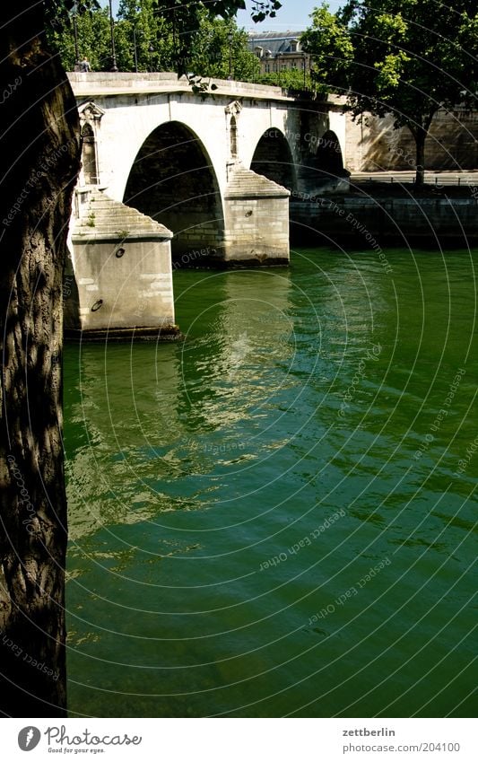 Seine seineufer Brücke seinebrücke Wasser Fluss fließen Paris Frankreich Hauptstadt Sommer Ferien & Urlaub & Reisen Reisefotografie