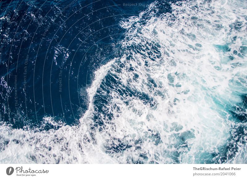 Wellen II Natur Aggression blau türkis weiß Meer Meerwasser Schifffahrt Gischt rau Schaum spritzen Außenaufnahme Wind Wellengang Farbfoto Menschenleer