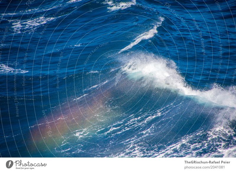 Regenbogenwelle Natur blau mehrfarbig türkis weiß Wellen Gischt Sonnenstrahlen Meer Außenaufnahme Wasser Meerwasser Schifffahrt Farbfoto Menschenleer