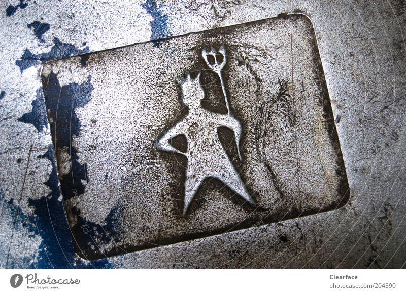 Hydrant Metall Menschenleer Kontrast Piktogramm Dreizack wasserzeichen Zeichen Gravur