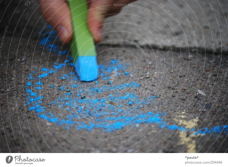 Himmelblau Kinderspiel Finger Kunst Maler Straße gebrauchen berühren zeichnen träumen einfach schön einzigartig natürlich grau grün Zufriedenheit Geborgenheit