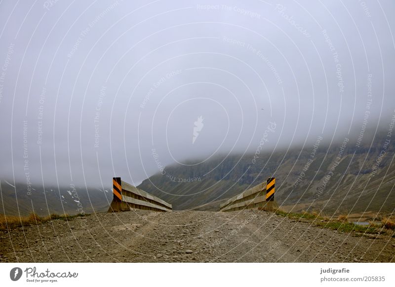 Island Umwelt Natur Landschaft Erde Himmel Wolken Klima Nebel Hügel Berge u. Gebirge Straße Wege & Pfade Stimmung Einsamkeit Ferien & Urlaub & Reisen Tourismus