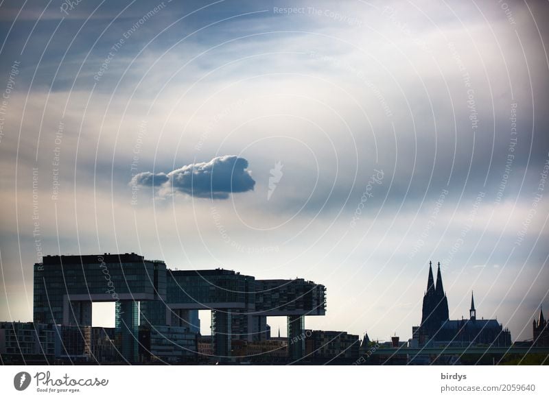 Achtung - Wolke über Köln Himmel Wolken Gewitterwolken Deutschland Stadt Stadtzentrum Dom Architektur Sehenswürdigkeit Wahrzeichen Kölner Dom außergewöhnlich