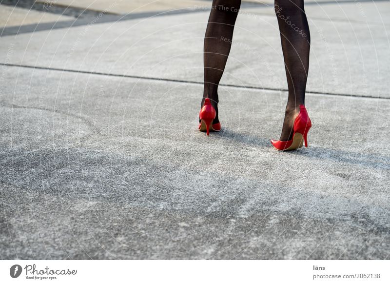 AST 10 l läuft Lifestyle elegant Stil Mensch feminin Beine Wege & Pfade Strumpfhose Schuhe Damenschuhe gehen Coolness Erotik schön Beginn Bewegung