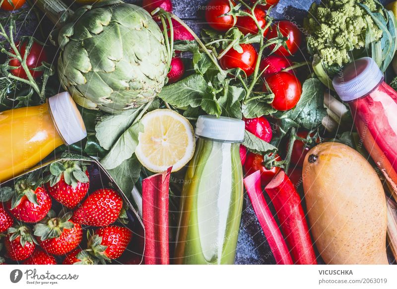 Gesundes Essen und Trinken Lebensmittel Gemüse Frucht Ernährung Bioprodukte Vegetarische Ernährung Diät Getränk Limonade Saft Flasche Stil Design Gesundheit