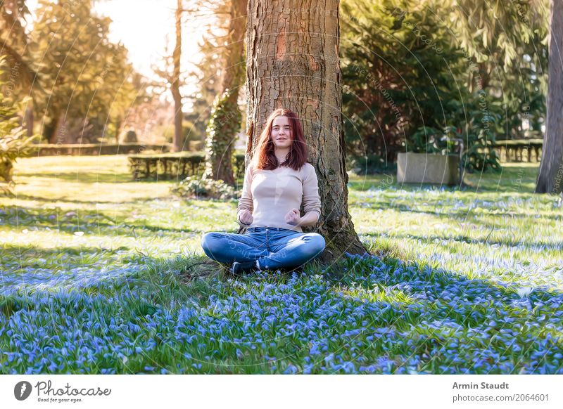 Frühling Porträt Lifestyle Freude Glück Gesundheit Leben harmonisch Wohlgefühl Zufriedenheit Sinnesorgane Erholung ruhig Meditation Duft Mensch feminin