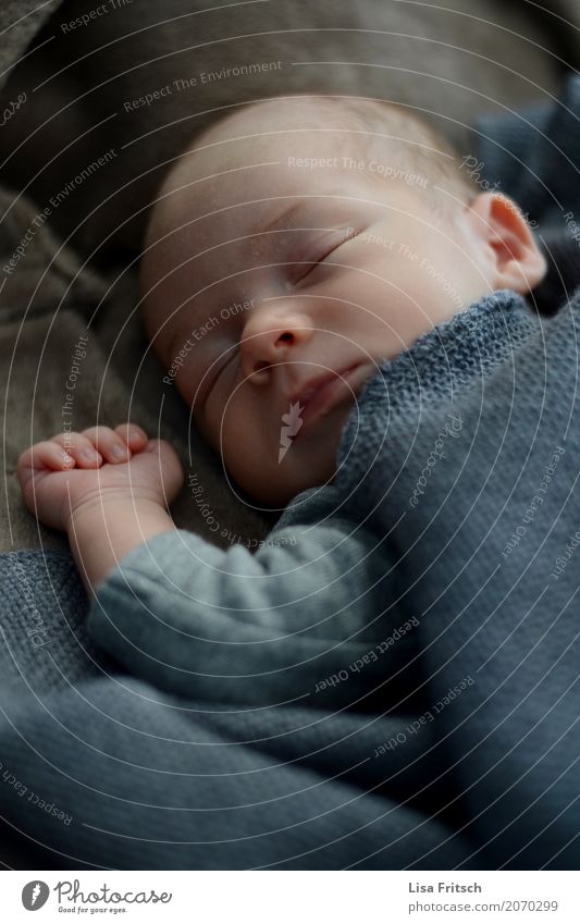 schlafendes Baby 0-12 Monate träumen natürlich niedlich Gefühle Zufriedenheit Warmherzigkeit Liebe ruhig Kindheit Leben Farbfoto geschlossene Augen