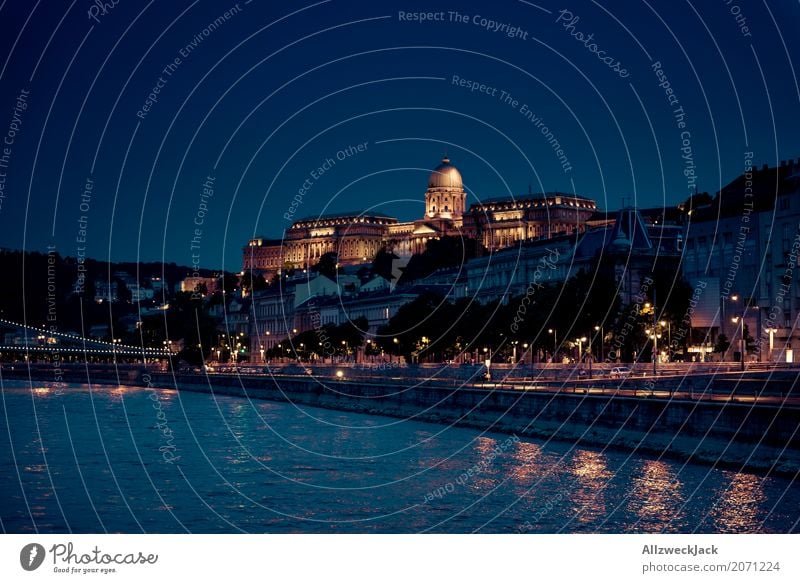 Budapest @ night 6 Farbfoto Außenaufnahme Nacht Totale Langzeitbelichtung Menschenleer Panorama (Aussicht) Textfreiraum links Ferien & Urlaub & Reisen Tourismus