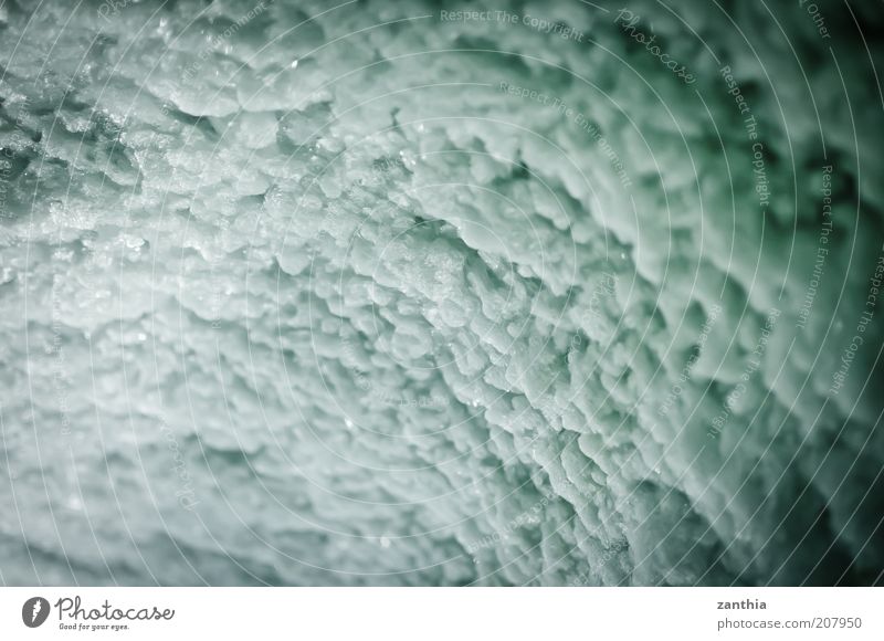 Eis Frost Gletscher kalt gefroren Höhle Innenaufnahme Nahaufnahme Strukturen & Formen Menschenleer Textfreiraum links Textfreiraum rechts Textfreiraum oben