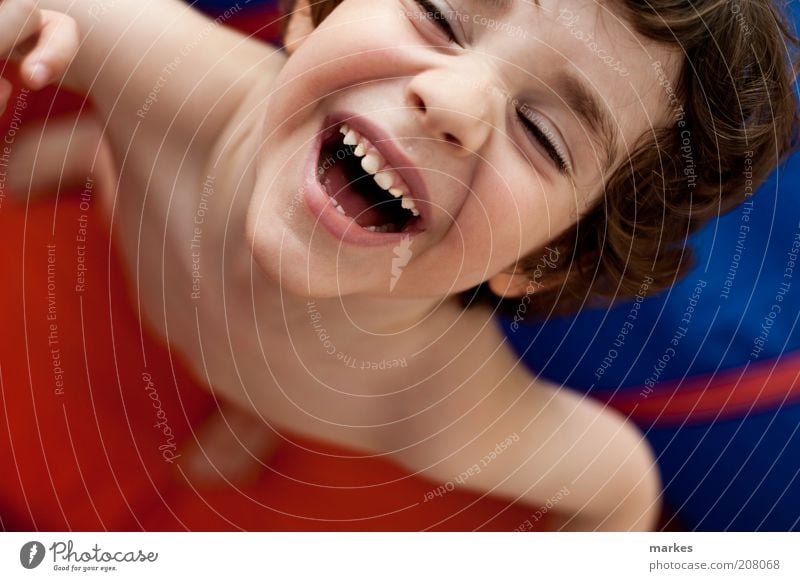 Genuss Mensch Kind Kleinkind Junge 1 3-8 Jahre Kindheit genießen Lächeln lachen authentisch Freundlichkeit Fröhlichkeit natürlich mehrfarbig Gefühle Freude