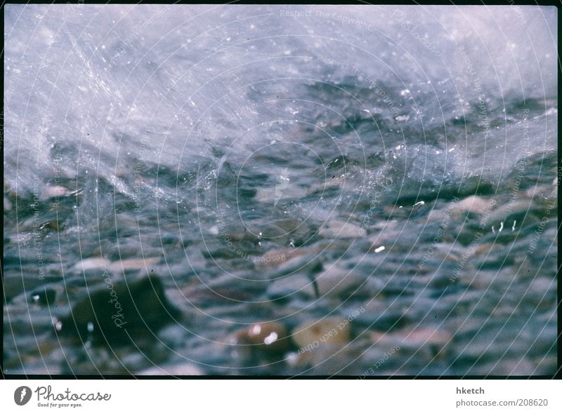 The Last Summer of Kodachrome: The Wave Wellen Meer Flüssigkeit nass wild blau weiß Bewegung Natur Wasser glänzend Farbfoto Außenaufnahme Textfreiraum unten