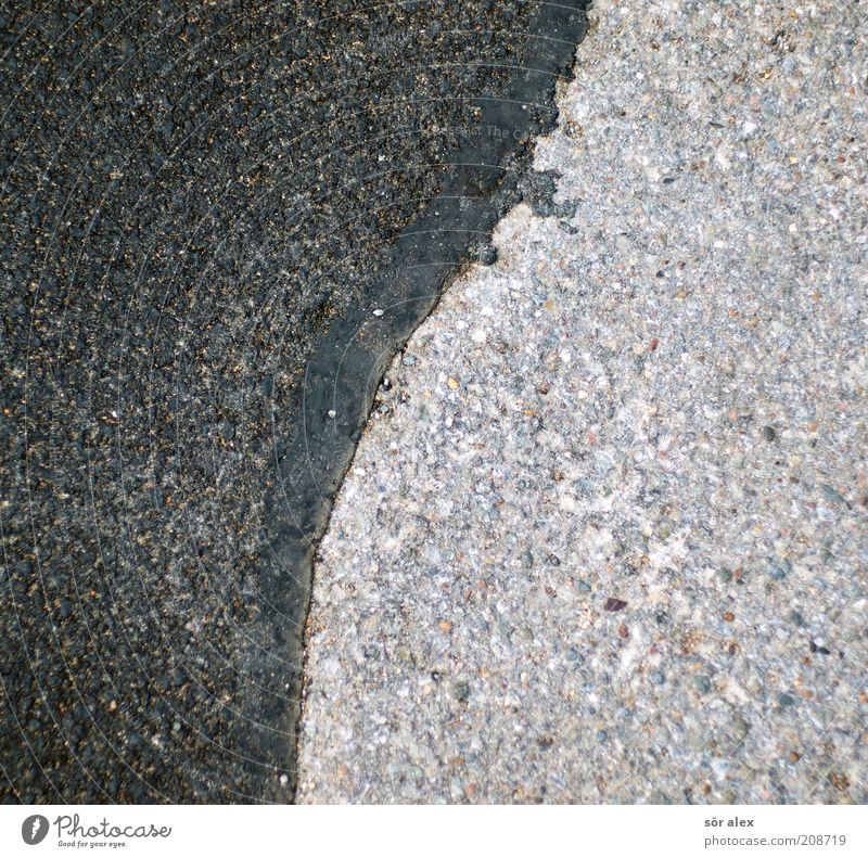 Yin-Yang Straße Straßenbelag Stein schwarz silber Teer Asphalt Verbindungstechnik Straßenschaden Strukturen & Formen Reparatur neu Naht grau Abnutzung