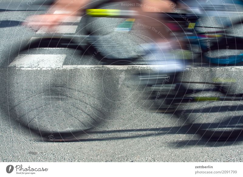 Radrennen Geschwindigkeit Fahrradfahren Eile Rennsport Unschärfe Bewegungsunschärfe Sport Beginn Asphalt