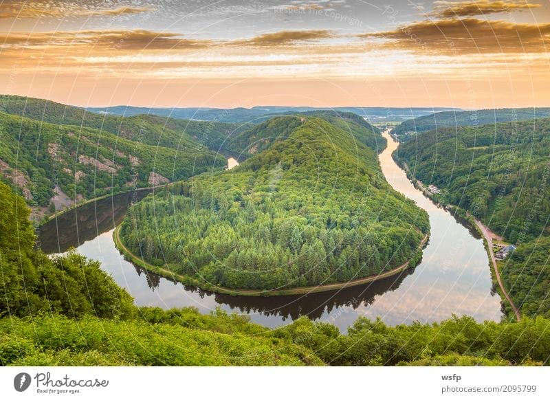 Saarschleife bei Mettlach im Saarland Deutschland Natur Landschaft Fluss Wahrzeichen wandern saar cloef Sonnenuntergang Aussicht Farbfoto Abend