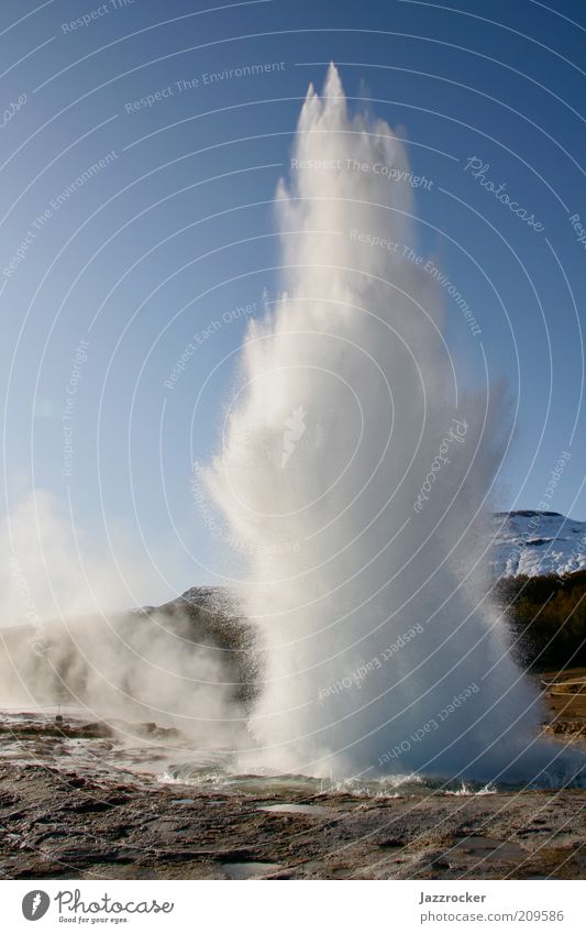 Geysir Iceland Umwelt Natur Landschaft Urelemente Wasser Wolkenloser Himmel Klima Schönes Wetter Felsen Einsamkeit einzigartig Erholung Kraft Island Farbfoto