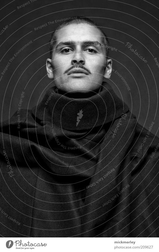 A Portrait in Black and White elegant Stil schön maskulin 1 Mensch Kunst Künstler Gemälde Jacke Mantel Blick ästhetisch außergewöhnlich exotisch einzigartig
