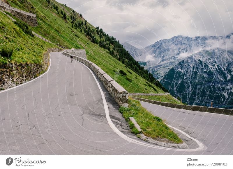 Kehre 30 von 48 Freizeit & Hobby Ferien & Urlaub & Reisen Fahrradtour Fahrradfahren Umwelt Natur Landschaft Himmel Wolken Sommer Alpen Berge u. Gebirge