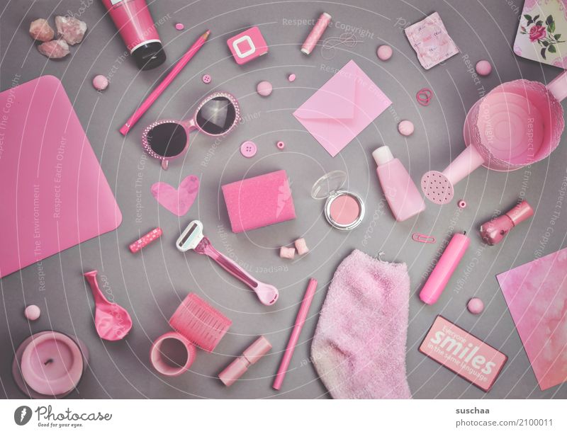 ich seh etwas, was du nicht siehst ... Super Stillleben Krimskrams Dinge Sammlung Anhäufung bunt zusammengewürfelt ansammeln viele Haushalt rosa Inspiration