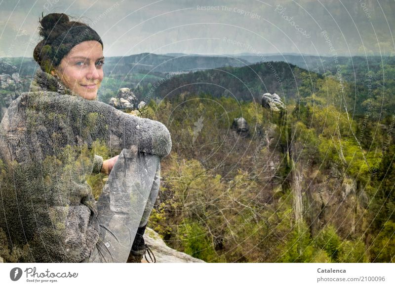 Jahreszeiten | Frühling wandern feminin Junge Frau Jugendliche 1 Mensch Landschaft Himmel Horizont Baum Wald Felsen Berge u. Gebirge beobachten sitzen