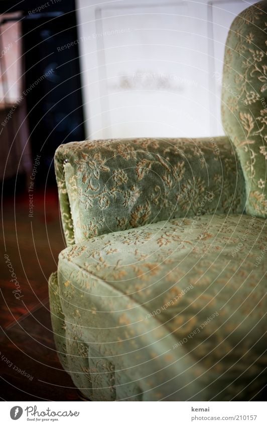 Guter Sessel elegant Stil Innenarchitektur Möbel grün Dekoration & Verzierung Muster Blumenmuster gemütlich bequem antik Polstersessel Farbfoto Gedeckte Farben