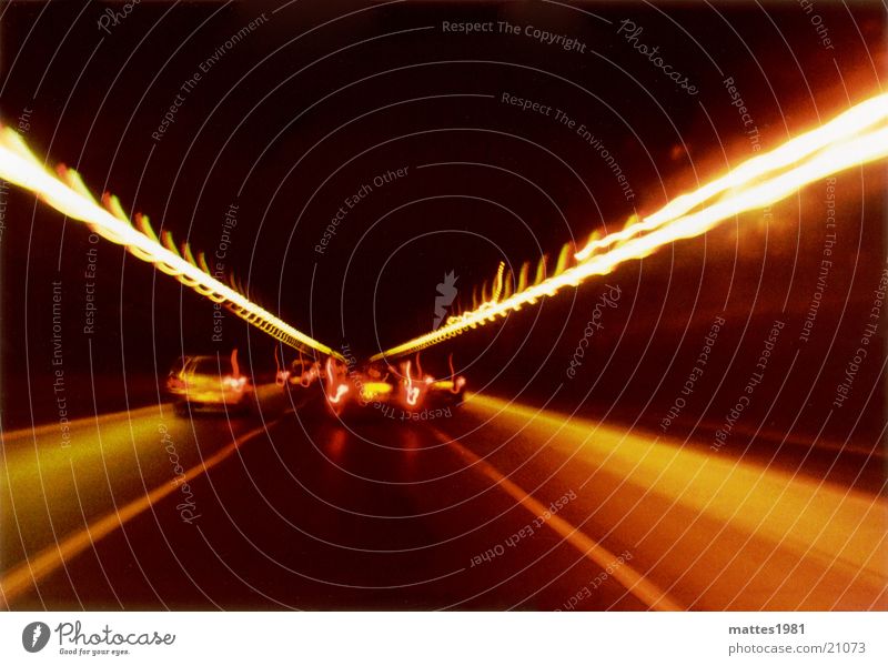 Tunnelbild Nr. 1 000 000 Geschwindigkeit fahren unterwegs Nacht dunkel rot gelb Rücklicht Beschleunigung Ferien & Urlaub & Reisen Hochgeschwindigkeit Verkehr