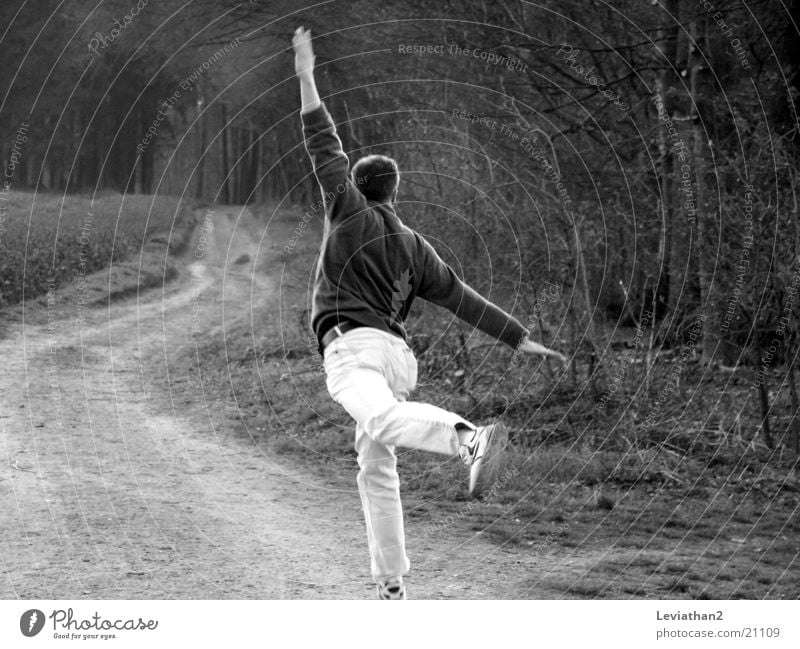 Jumpin' Joe April springen Mann Spaziergang Natur laufen