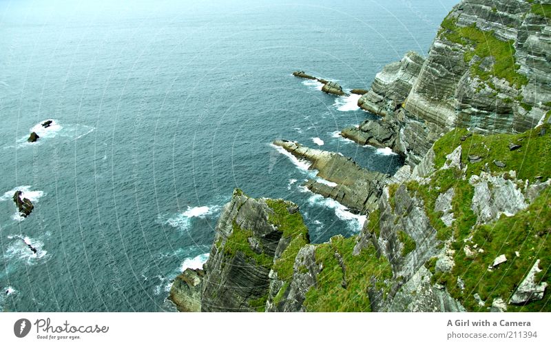 Emerald Isle Umwelt Natur Landschaft Pflanze Wasser Sommer Wellen Küste Meer Klippe blau grün authentisch Ferien & Urlaub & Reisen Republik Irland Kerry schön