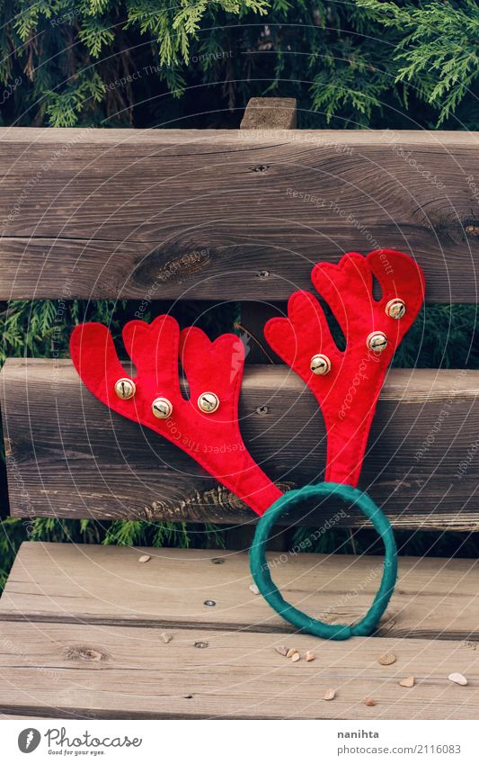 Weihnachtshaarband mit roten Rentierhörnern Feste & Feiern Weihnachten & Advent Silvester u. Neujahr Blatt Park Bank Stoff Haarband Glocke Holz Fröhlichkeit