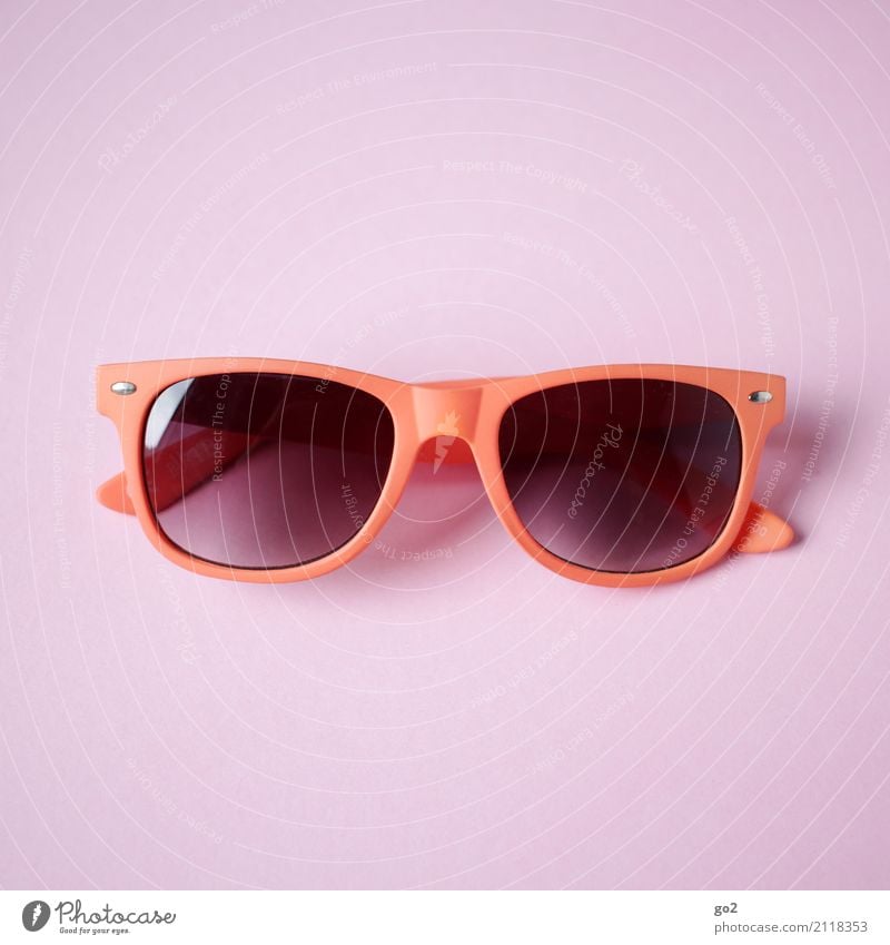 Sonnenbrille Ferien & Urlaub & Reisen Sommer Sommerurlaub Accessoire ästhetisch Coolness orange rosa rot Freizeit & Hobby Farbfoto Innenaufnahme Studioaufnahme